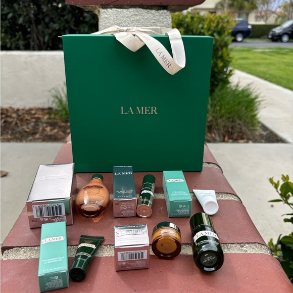 La Mer Other - La Mer 6 Piece Skincare Luxury Kit Plus La Mer Box And Wrapping Plus lotion